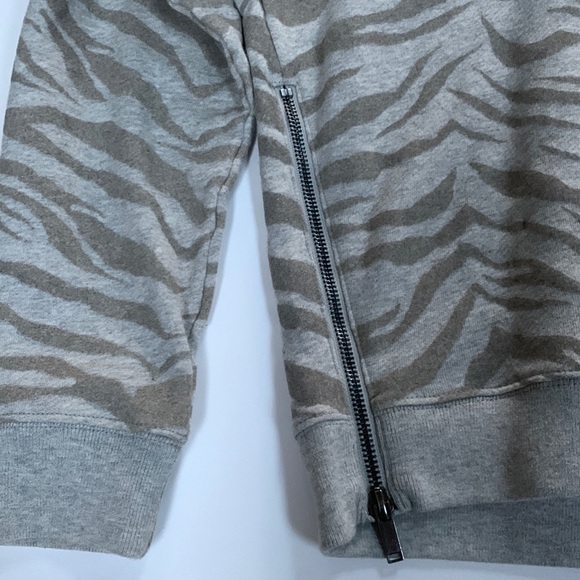 Rails Flocked Zebra Pullover - Picture 3 of 5